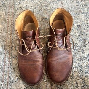 Astorflex Brown Leather Chukka Boots - Classic Lace-Up